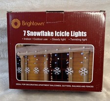 Brightown 7 Snowflake Icicle Lights Indoor/Outdoor White Blue Twinkle lights