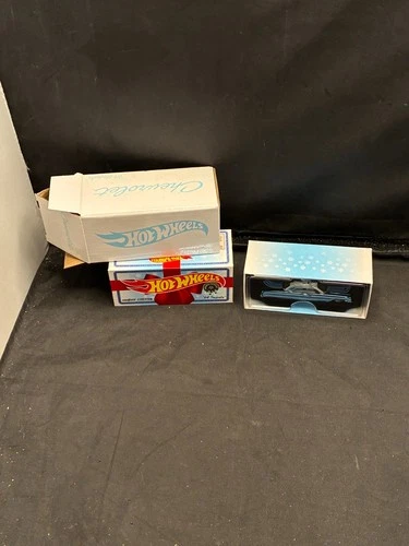 Hot Wheels Red Line Club RLC 2021 Holiday SNOWMAN '64 Impala Blue # 1957/30000