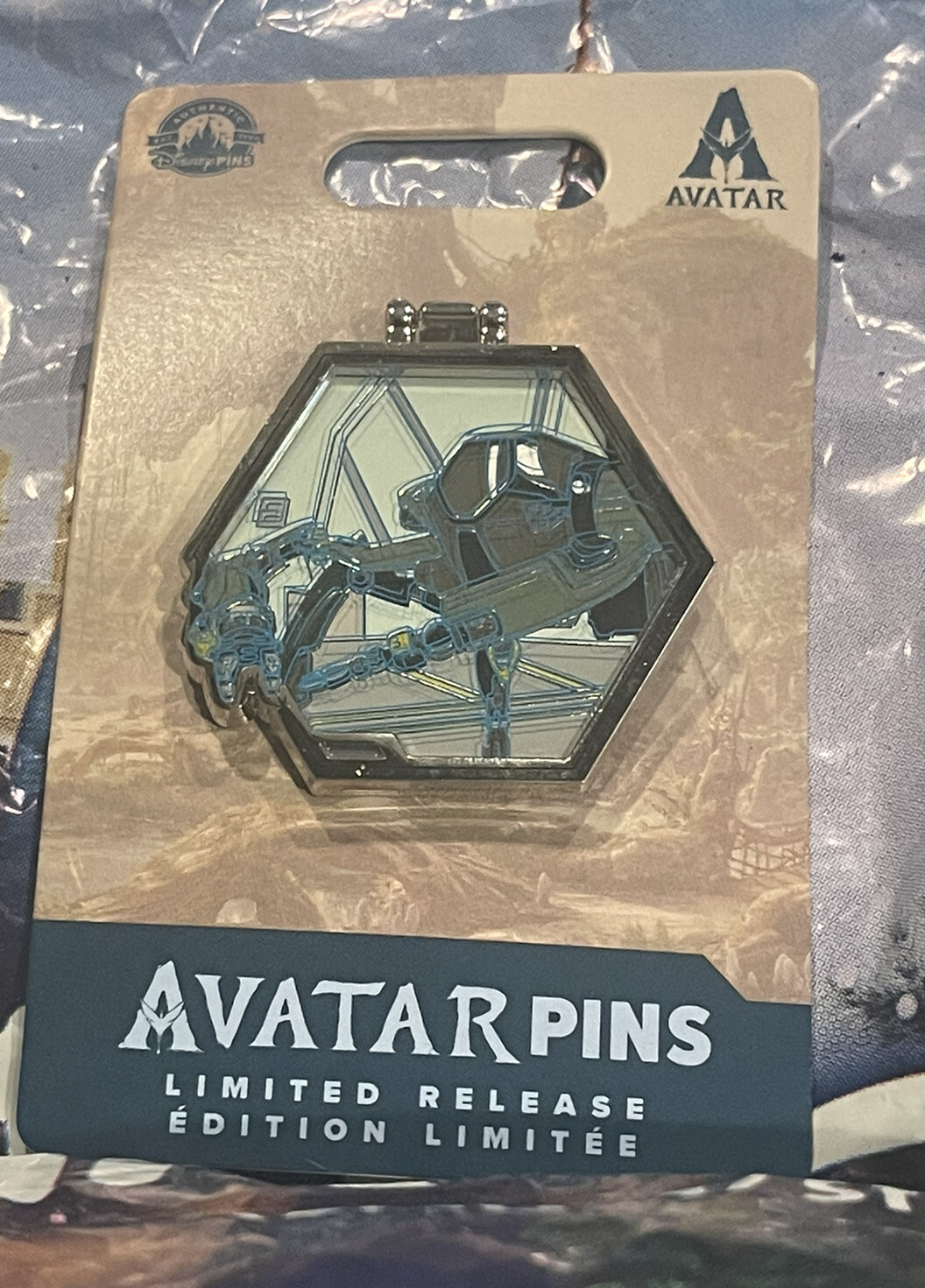 Disney Pandora World Of Avatar The Way Of The Water Crab Suit LR Pin New LR Pin