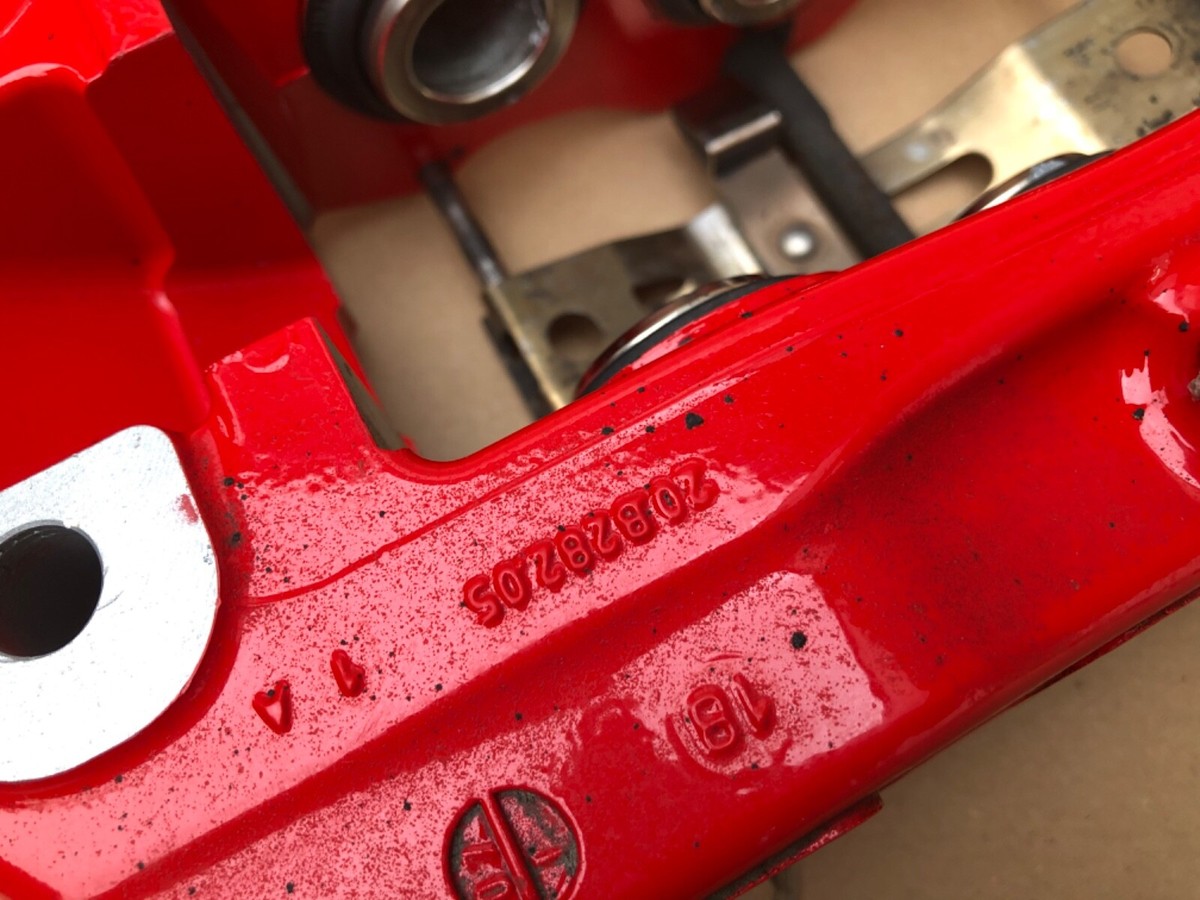 Mercedes Benz C63 AMG W205 Bremssattel Brake Caliper 16-20 20519  