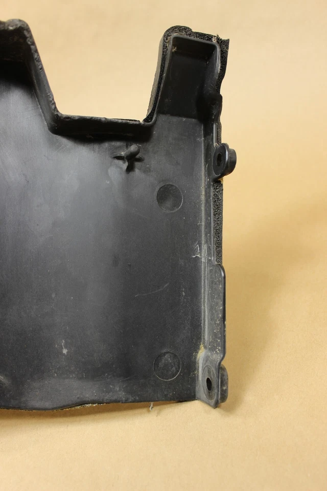 08-09 Pontiac G8 Air Inlet Housing Upper Outer 92201178 LHD AU1841B OEM - Image 3 of 4