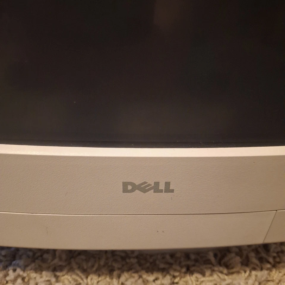 Dell Trinitron UltraScan D1526TX-HS 15" Retro PC CRT Gaming Monitor Powers On - Image 3 of 4