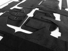 Boden Teppich Set für Mercedes W123 Coupe Velours Fußmatte 19-teilig SCHWARZ Boden Teppich Set für Mercedes W123 Coupe Velours Fußmatte 19-teilig SCHWARZ