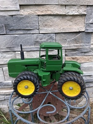 Vintage John Deere 8630 Ertl 1/16 Scale Articulating 4WD Tractor