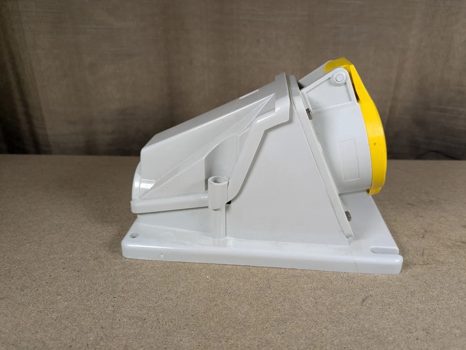 Gewiss GW62485 115V 32A Socket Outlet 90 Degree Angled 3 Pin Wall Mounted IP44 - Image 4 of 4