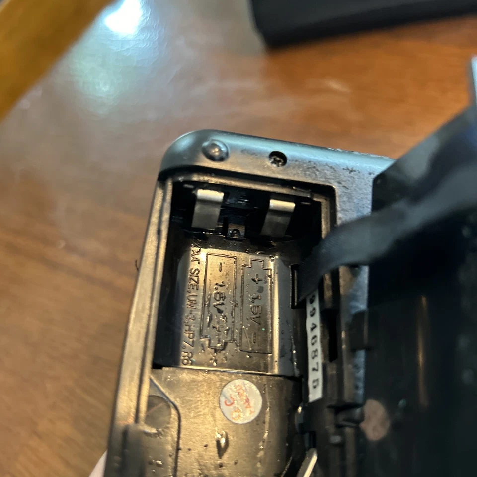 FISHER PCD-7950 RARO Encender portátil de colección reproductor de CD y radio FM AM Foto 3 de 4