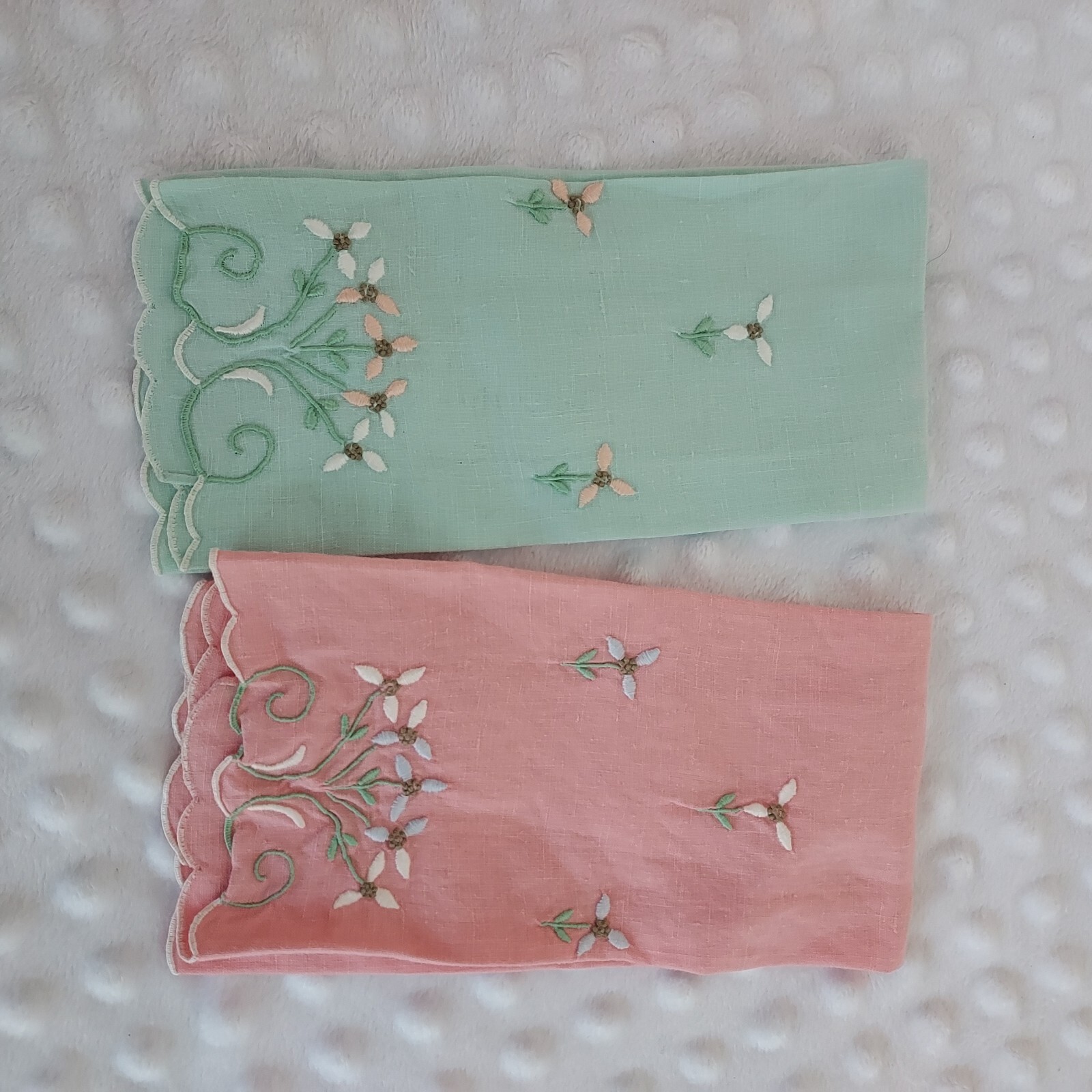 Vintage Linen Guest Towels Embroidered Hand Towel Set Floral