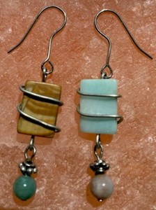 New Artisan Hand Crafted Natural Stone Boho Dangle Earrings Brown AquaYing Yang