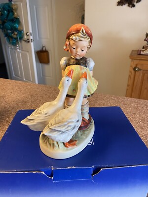 Goebel Hummel Goose Girl No 47/II 7.5'' tall excellent condition In Original Box