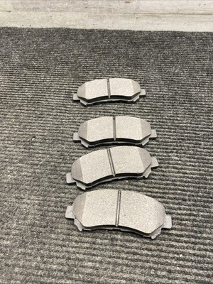 Bendix SBC1374 Premium Ceramic Disc Brake Pad Set, Front