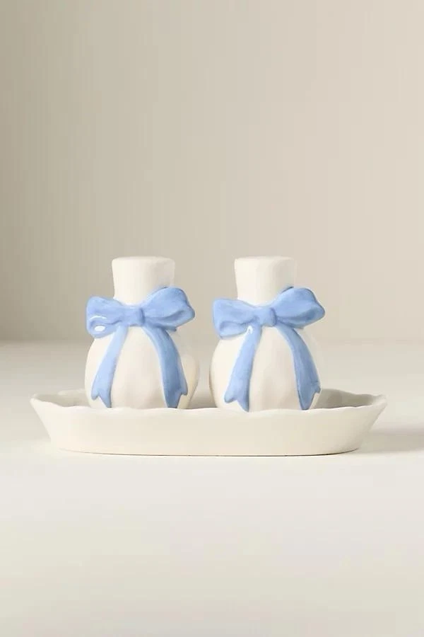 Benedita Stoneware Bow Salt & Pepper Shakers