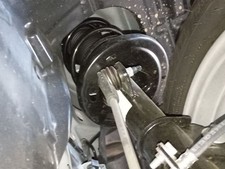 STOßDÄMPFER LINKS VORNE / 2648472 FÜR OPEL CORSA F P2JO 1.2 68