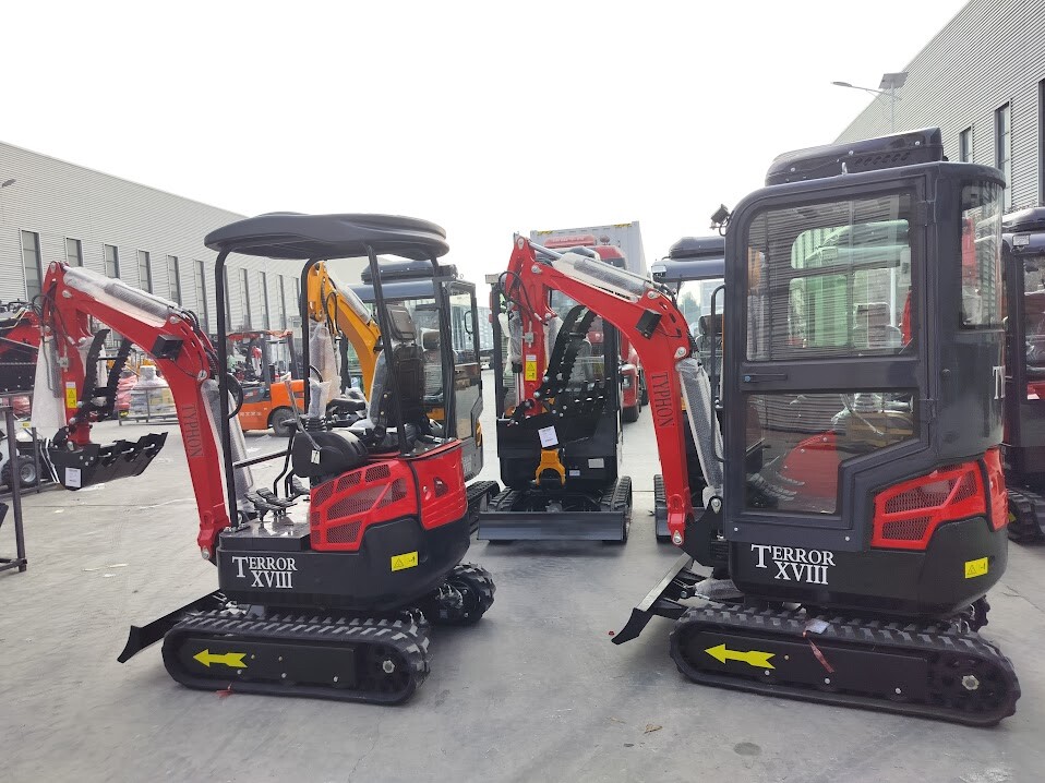 4,000 lbs Terror XVIII Mini Excavator, EPA Certified USA KUBOTA Diesel Engine Ma