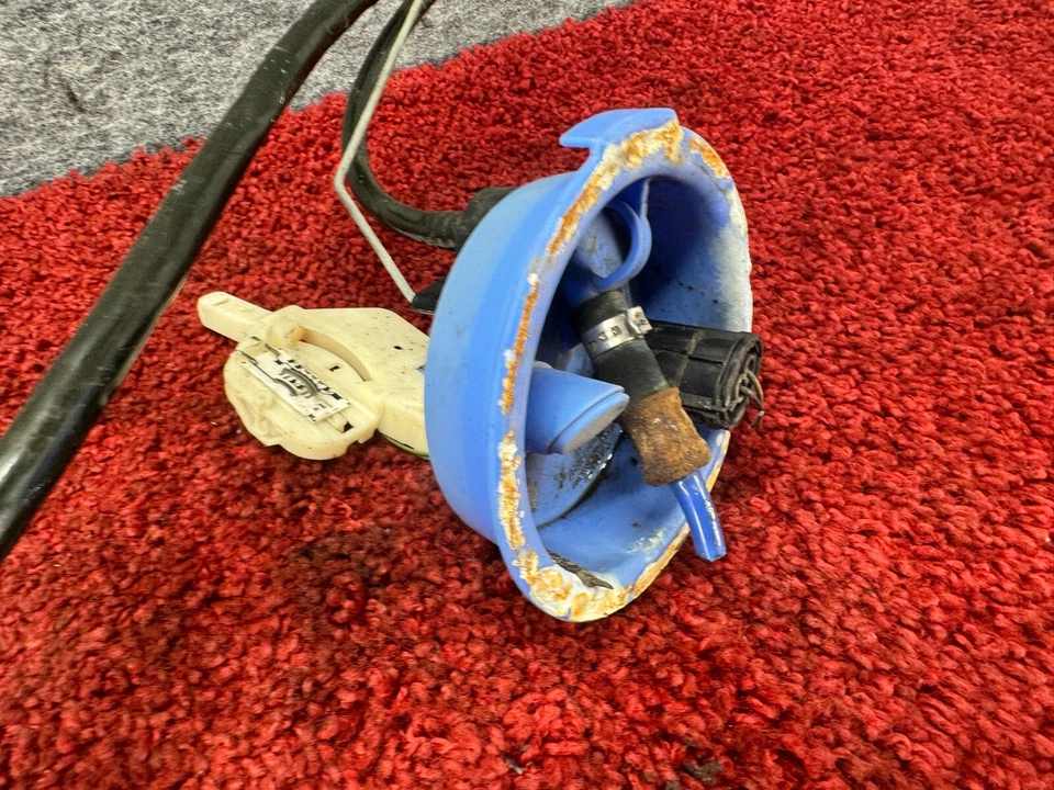 BMW 2001-2006 E46 M3 Fuel Level Sender Transfer Pump OEM - Image 2 of 4