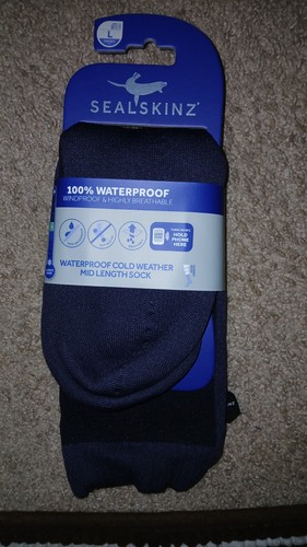 1 PAIR-SEALSKINZ- WATERPROOF COLD WEATHER MID LENGTH SOCKS-NEW-LRG 10-12-BLK/GRY