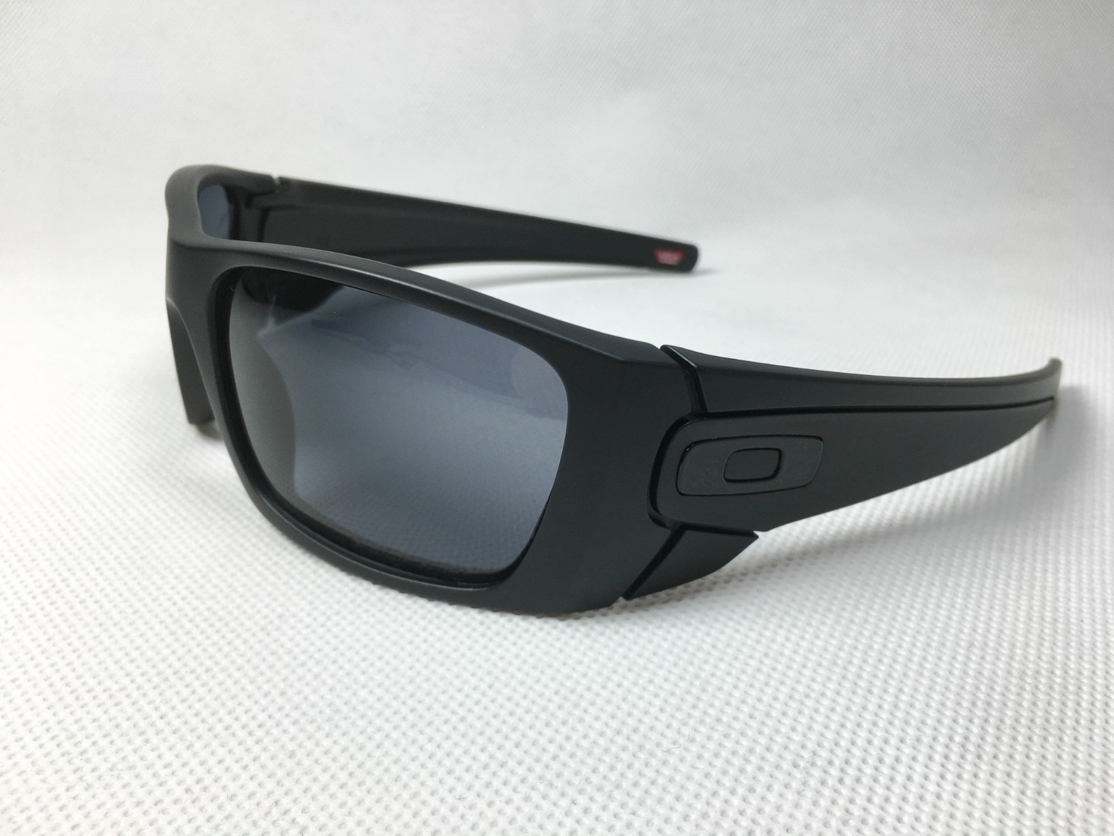 Gafas de sol Oakley Fuel Cell polarizadas OO9096-01 marco negro lentes grises