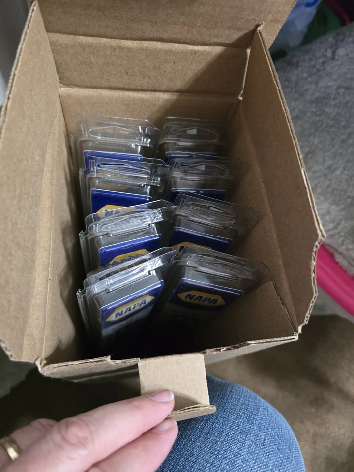 Limpiaparabrisas NAPA Exact Fit Foto 2 de 2