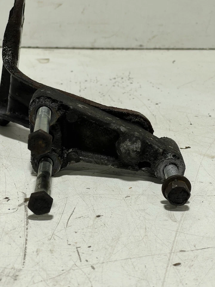 Soporte de alternador de montaje trasero 97-99 4.0 97-02 2.5 Jeep TJ Wrangler OEM Foto 3 de 4