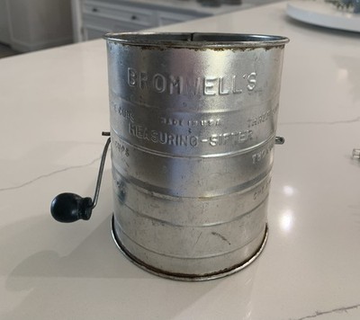 Vintage Jacob Bromwell, 3-Cup Measuring Flour Sifter. ￼￼￼