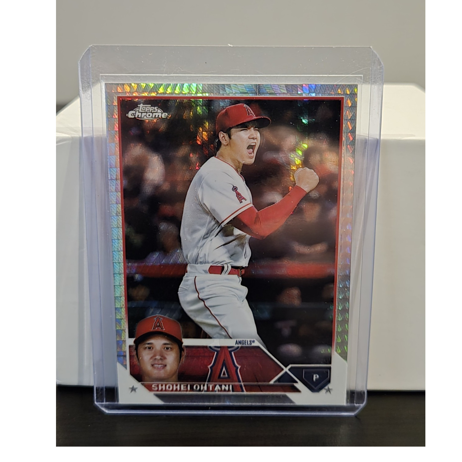 Shohei Ohtani Prism Topps 2023 Chrome #17 Angels Major League Baseball Card