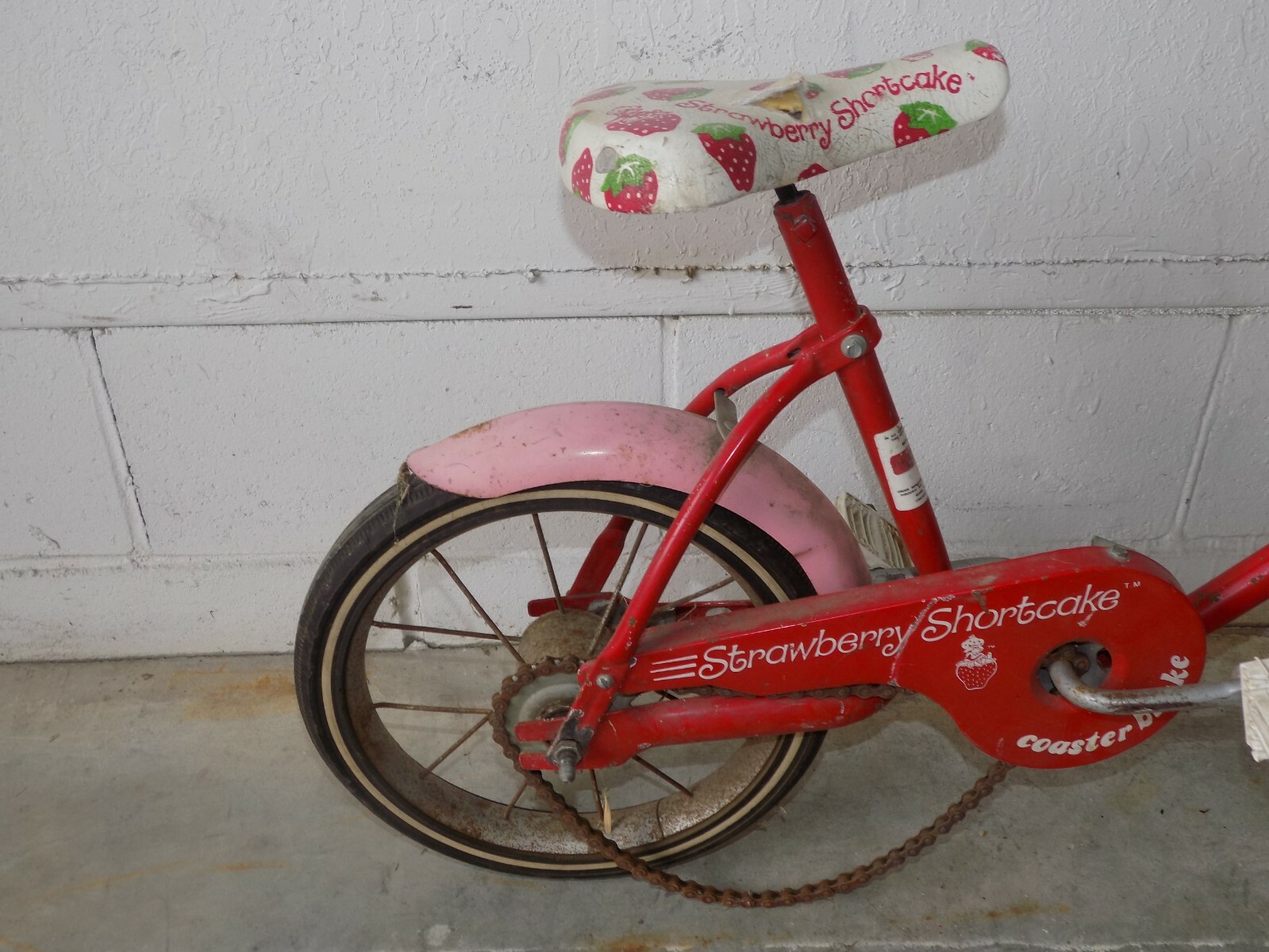 strawberry shortcake banana seat bike