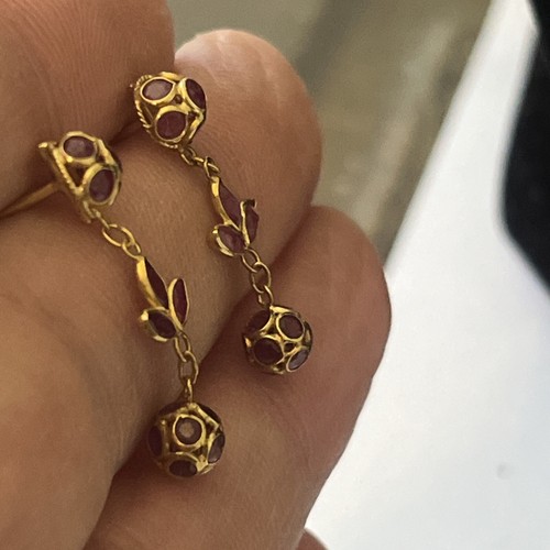 VINTAGE 14K YELLOW GOLD Natural, RUBY DANGLE EARRINGS - Picture 7 of 11