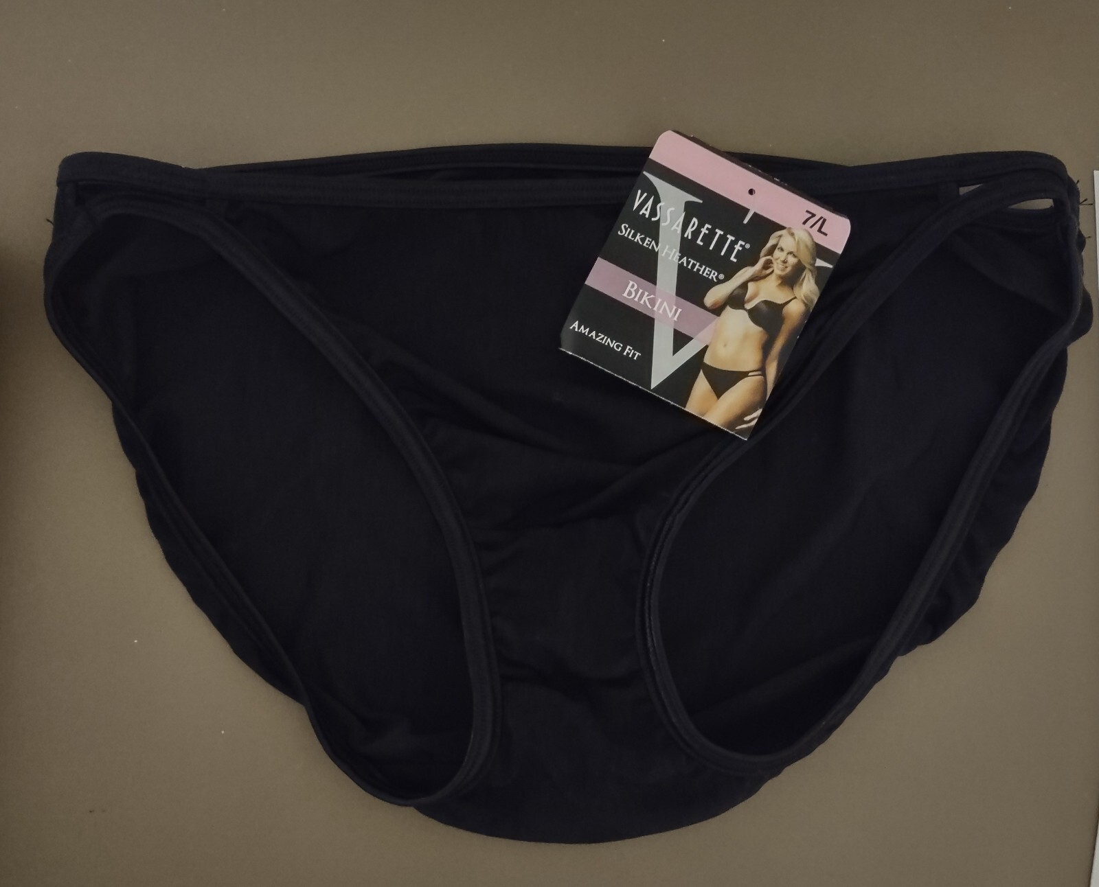 Vassarette Silken Heather Panties Womens Black Bikini Panty Size 7/L
