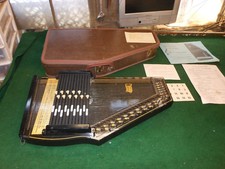 Vintage OSCAR SCHMIDT 36-String Style 73 12-Chord Autoharp With CASE 