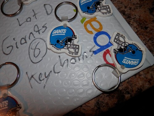New York Giants Keychain lot (8) NEW VTG 1993 Lot D 90's rubber key rings - Picture 6 of 8