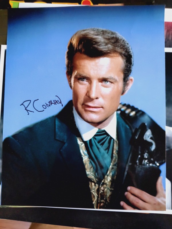 Robert Conrad Signed 8 x 10