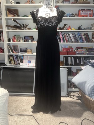 Gorgeous Full Length Betsy And Adam Formal Gown Macys Black & Nude Lace Flowy 6 | eBay Gorgeous Full Length Betsy And Adam Formal Gown Macys Black & Nude Lace Flowy 6 | eBay