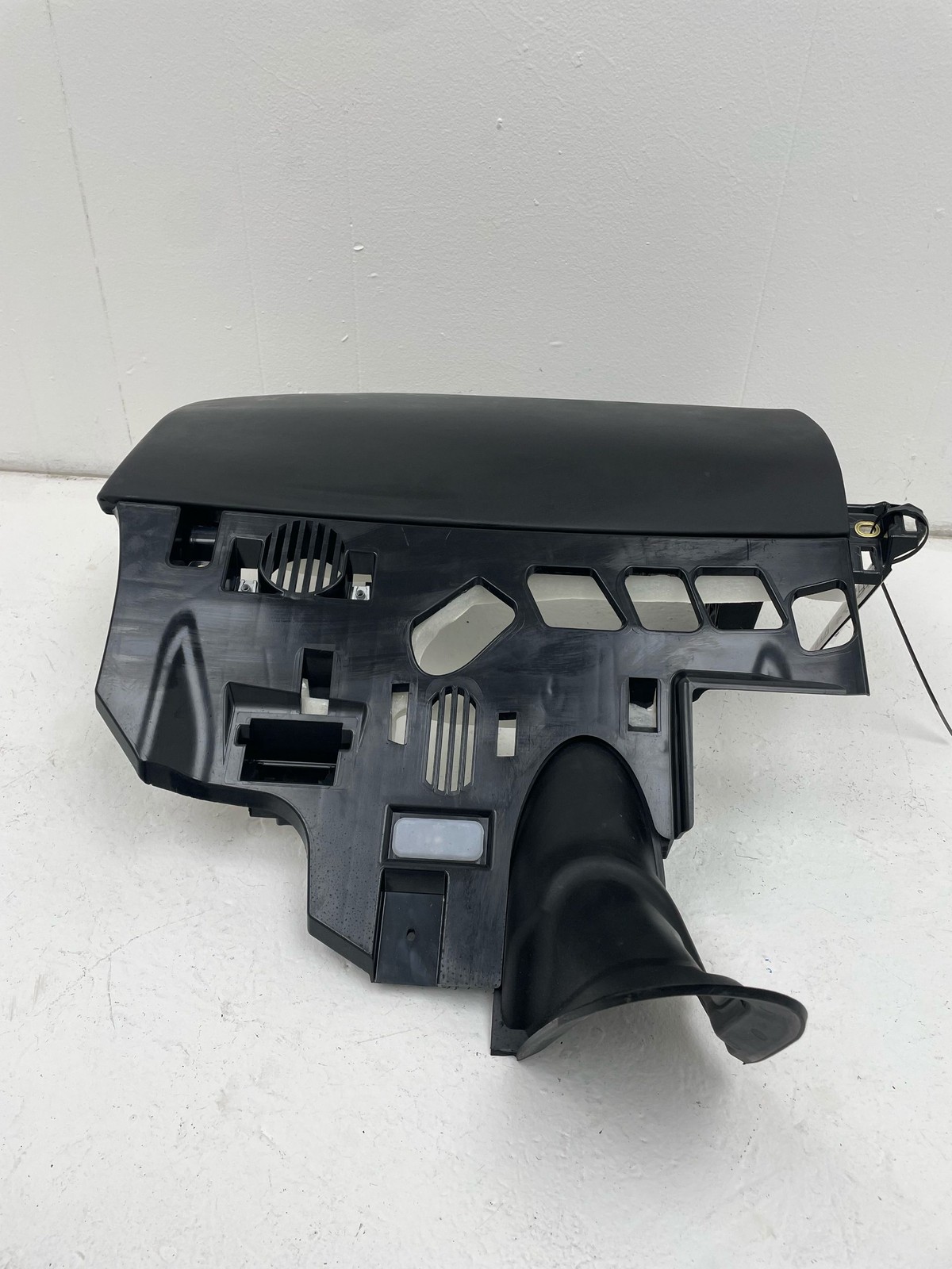 2015-2020 BENTLEY BENTAYGA OEM Front Left Lower Dash Knee Bolster Steering Panel