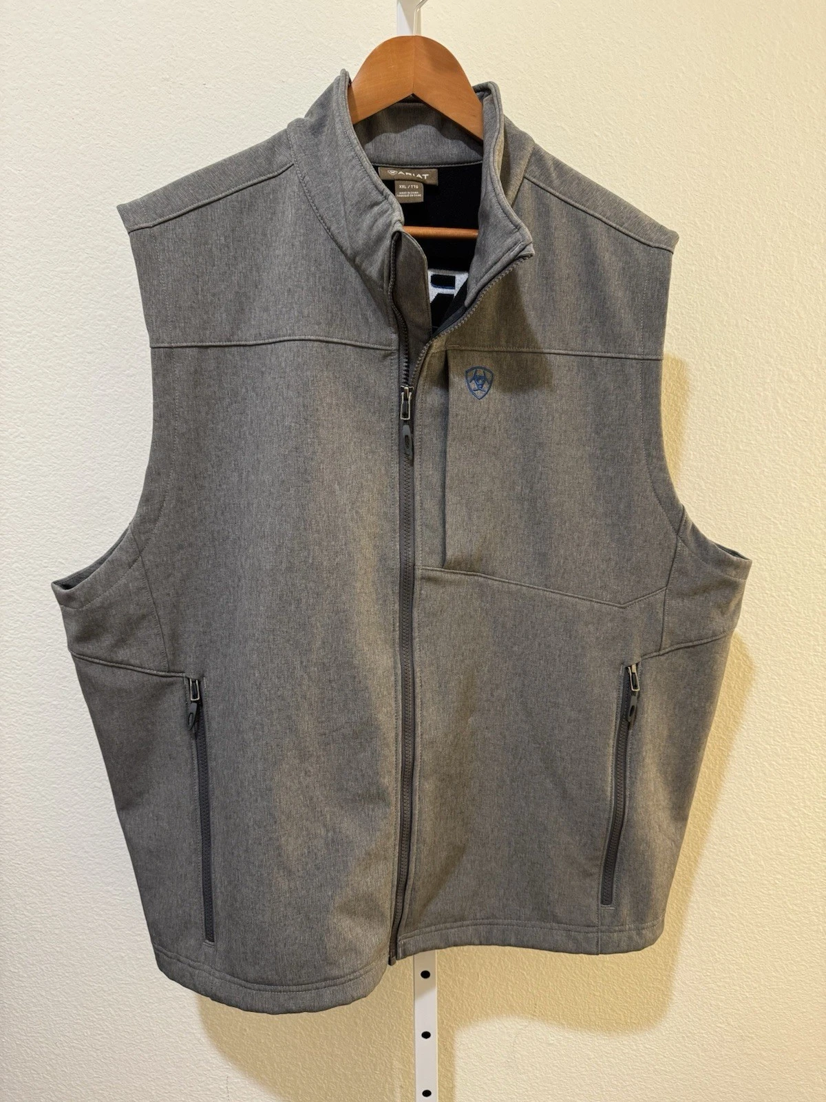 Ariat Mens Logo 2.0 Patriot Softshell Vest Grey Sz XXL