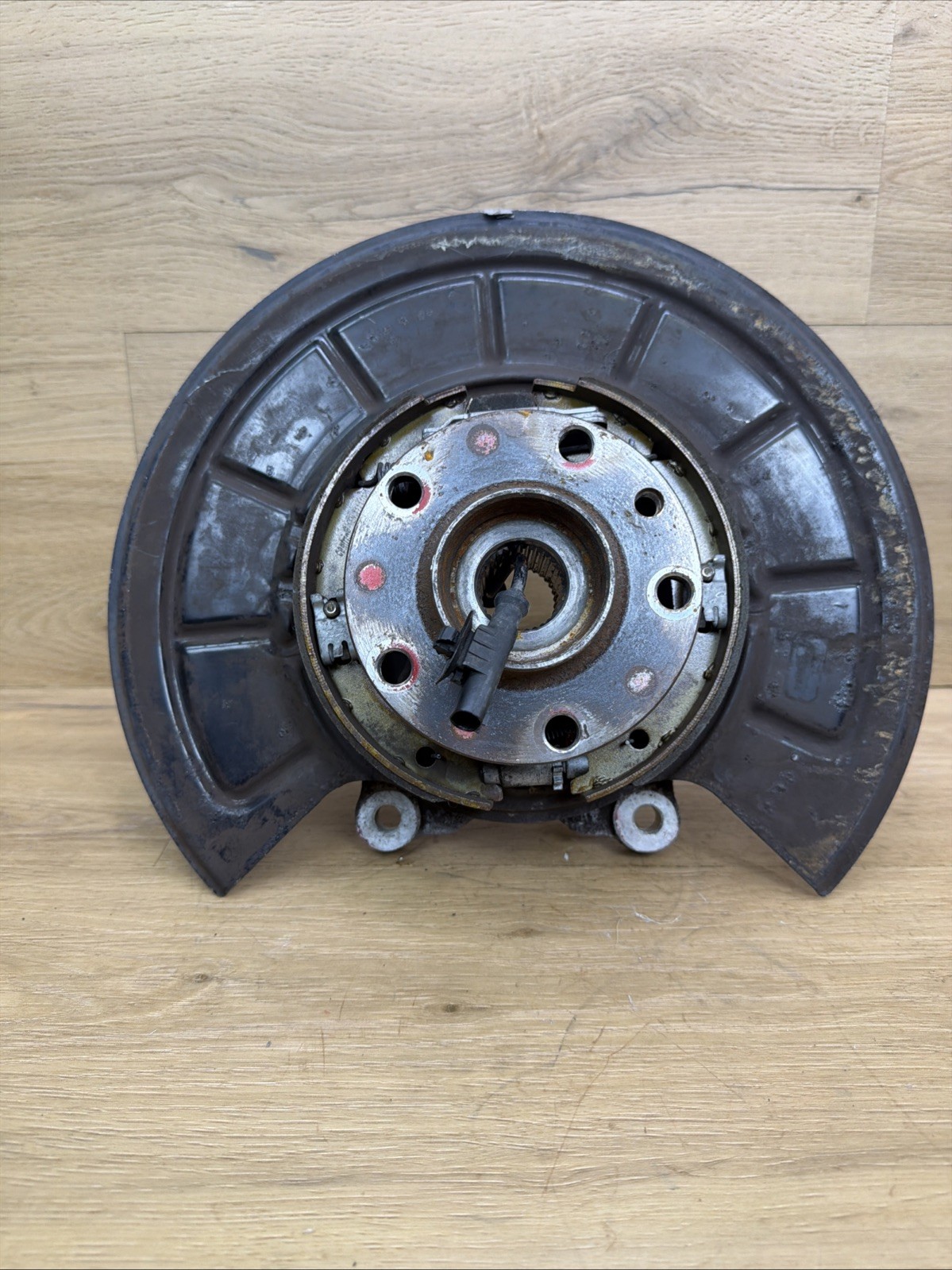 Maserati Ghibli 2017-2024 Rear Left Steering wheel hub
