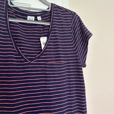 GAP Dress NWT Medium Navy and Red TShirt Tee Shirt Dress V Neck