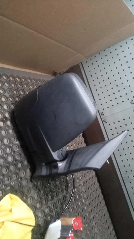 Espelho de porta direita usado serve: 2015 Ford Transit 350 Power teto médio 100`` overa - Imagem 2 de 4