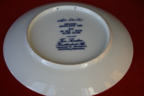 BEAUTIFUL TOVE SVENDSEN PORCELAIN HUNT WALL PLATE ANIMAL - Picture 40 of 54