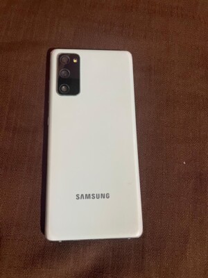 GALAXY S20 FE 5G SIMフリー　ホワイト Samsung Galaxy S20 FE - 128 GB - Cloud White (Unlocked) for