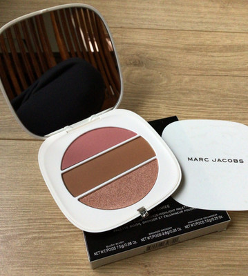 MARC JACOBS O!MEGA X THREE POWDER BLUSH-BRONZE-HIGHLIGHT PALETTE NEW/BOXED 250