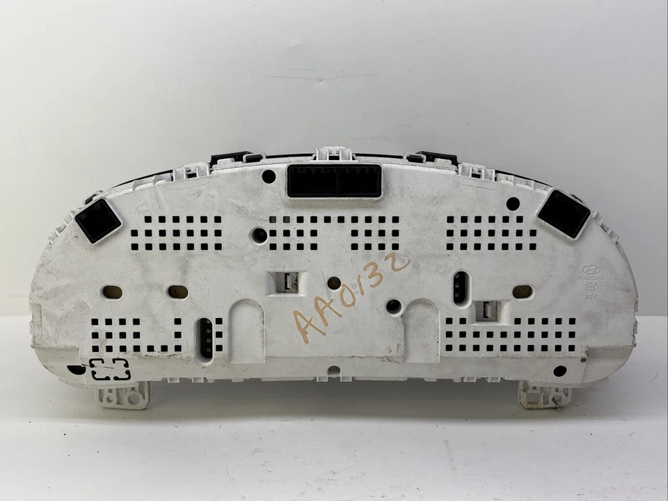 Cuadro de instrumentos velocímetro Hyundai Santa Fe 2010-2012 tracción delantera 2,4 L 73.571 millas Foto 2 de 4