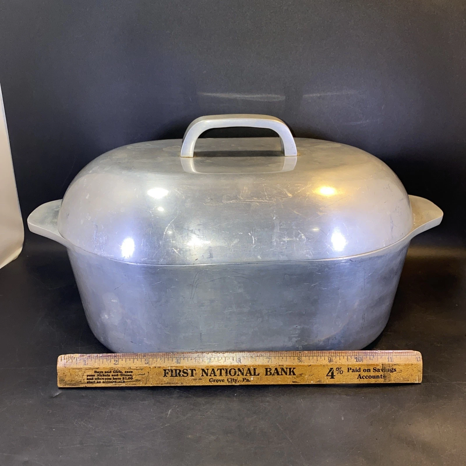 VillaWare Cookware Italian Traditional Cast Aluminum Roaster 5 Quart Dutch Oven