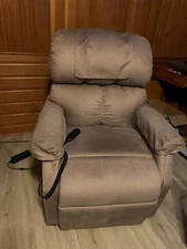 Golden Technologies PR501S Power Lift & Recline Chair - PENDING
