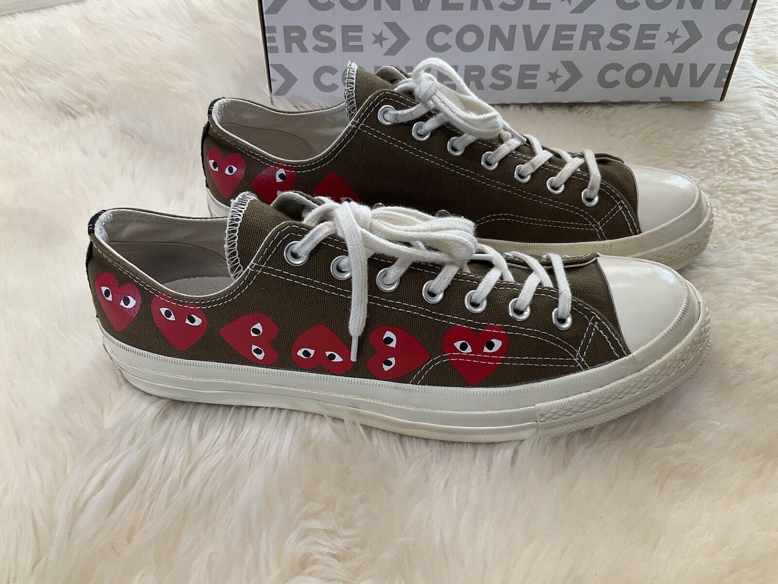 Jeg er stolt stamtavle følgeslutning Converse Chuck Low Top Comme des Garcons Play Multi Heart Green size 12 NO  BOX | eBay