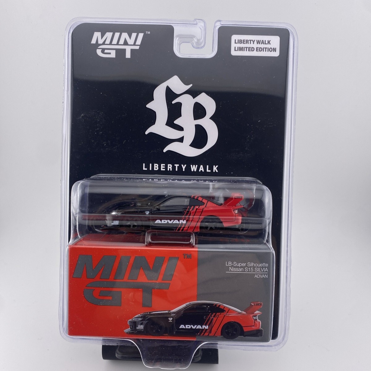Mini GT LBWK LB-Super Silhouette Nissan S15 Silvia & LB ER34
