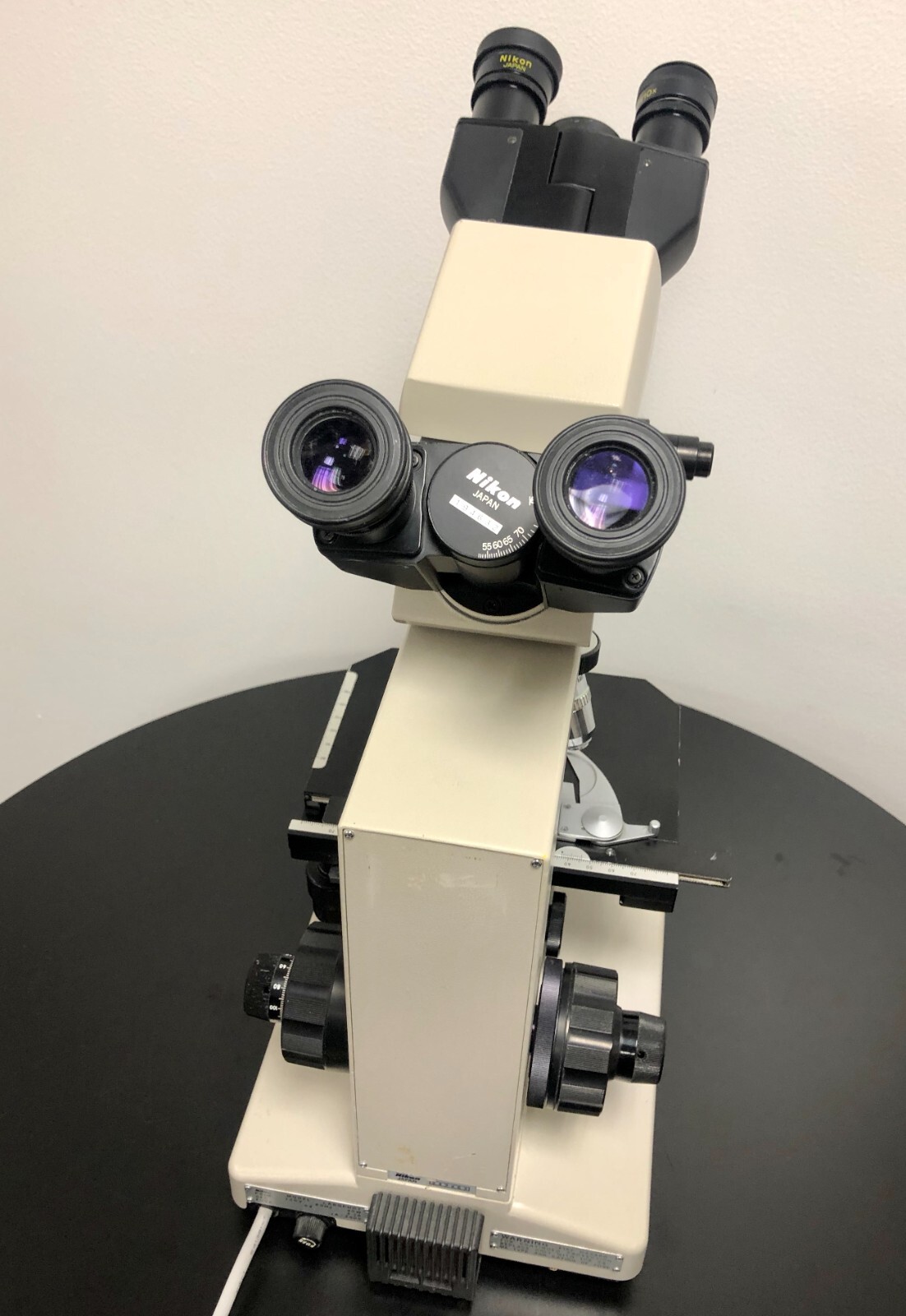 Nikon Labophot Microscope Dual Viewing Heads with 5 Objectives