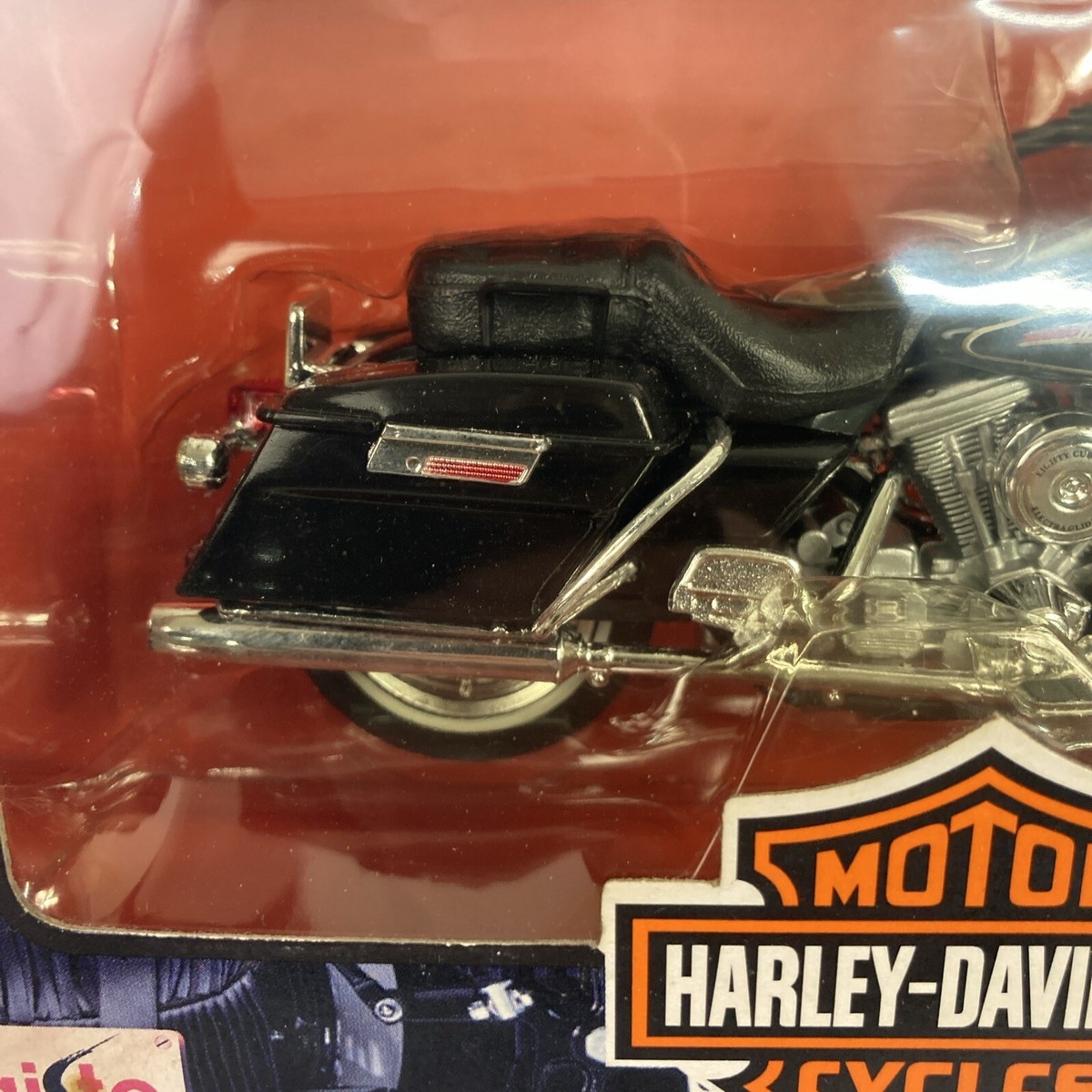 Maisto Harley Davidson DieCast 1:18 Series 1 - FLHT ELECTRA Maisto Harley Davidson DieCast 1:18 Series 1 - FLHT ELECTRA