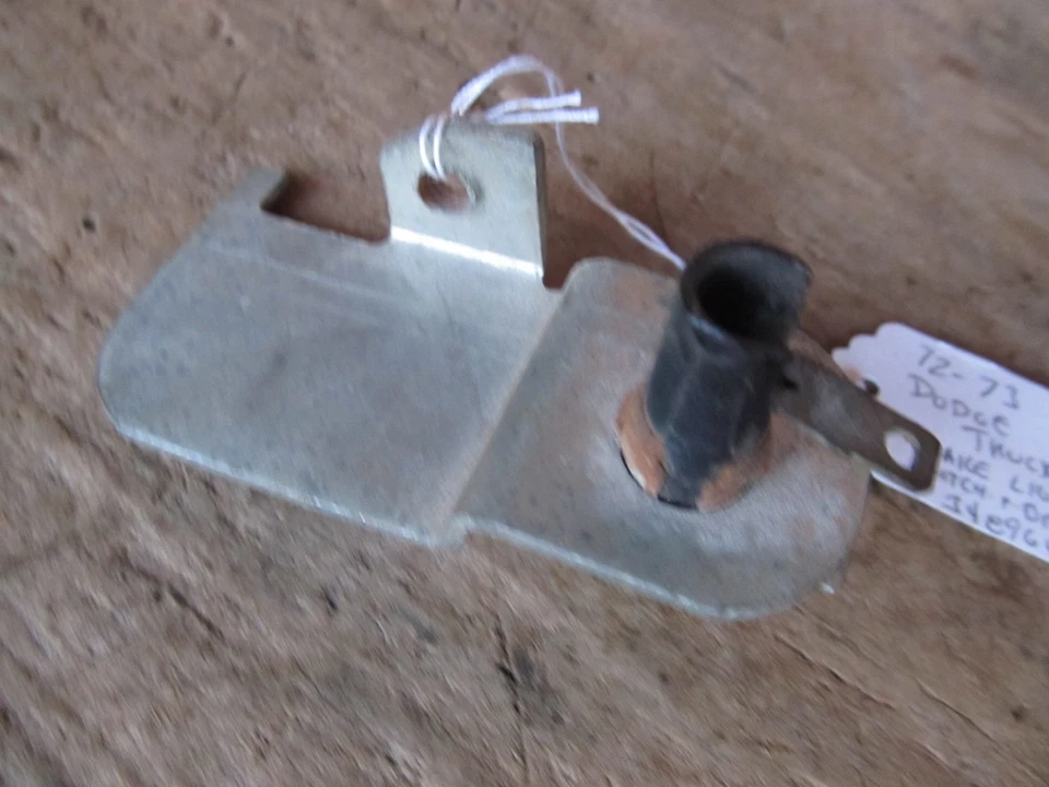  MOPAR Brake Lite Switch And Bracket Fits 72 73 Dodge Truck pn  3489649 - Image 3 of 3