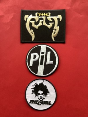 PUNKS NOT DEAD DER KULT DAS HEILMITTEL PIL AUFBÜGELN ODER AUFNÄHEN BESTICKTE PATCHES x3