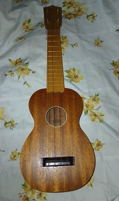 Brüko 5 Sopranukulele, Magagoni, Massivholz