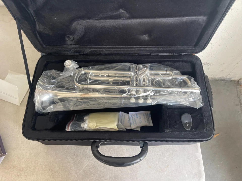 Jean Baptiste JBTP483SX Silver Trumpet New With Case - Image 3 of 4